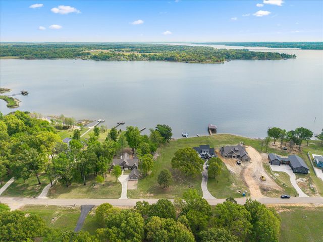 355 Waters Edge Lane, Scroggins, TX 75480