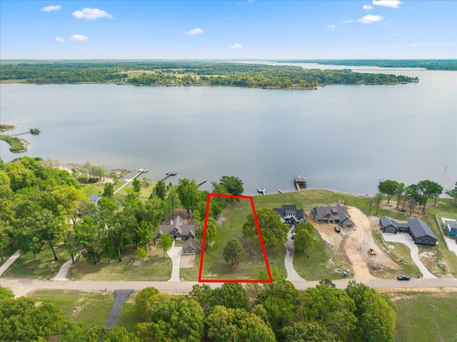 355 Waters Edge Lane, Scroggins, TX 75480