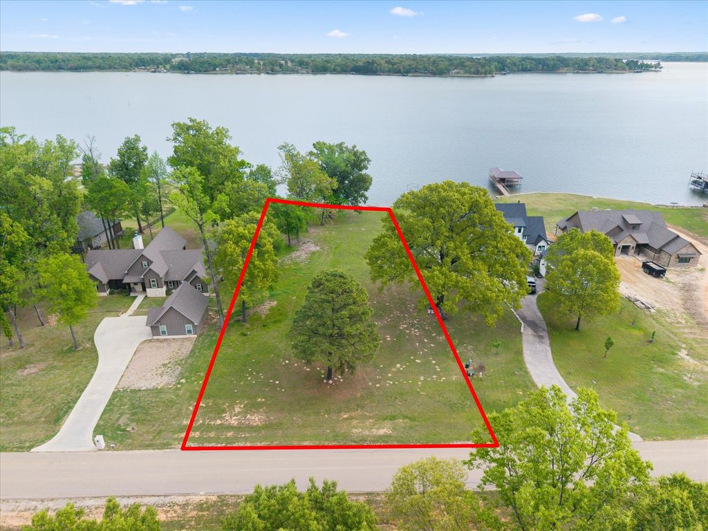 355 Waters Edge Lane, Scroggins, TX 75480