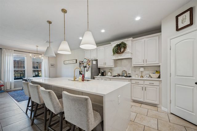 2740 Chimney Rock Road, Burleson, TX 76028