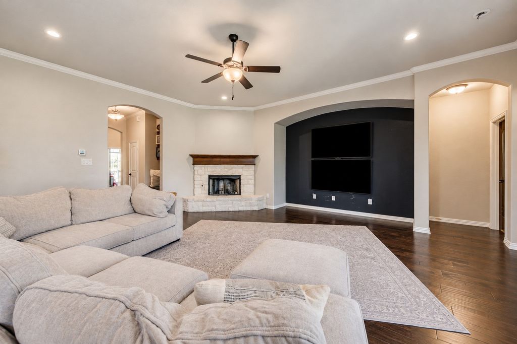 2740 Chimney Rock Road, Burleson, TX 76028 — photo 5