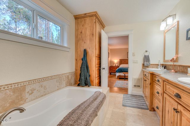 16116 Mountain Goat Lane, Bend, OR 97707
