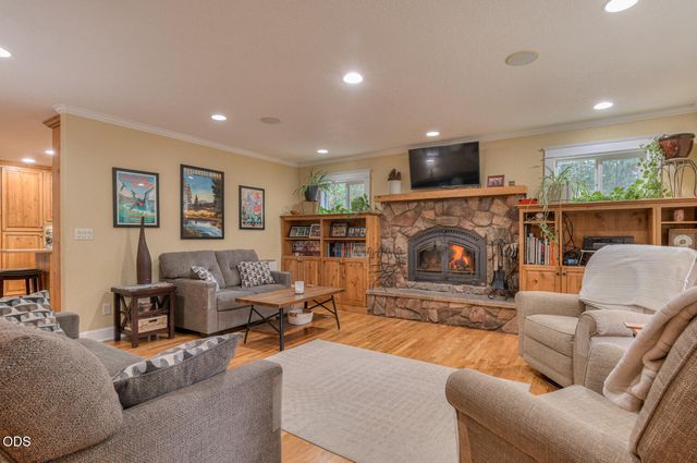 16116 Mountain Goat Lane, Bend, OR 97707