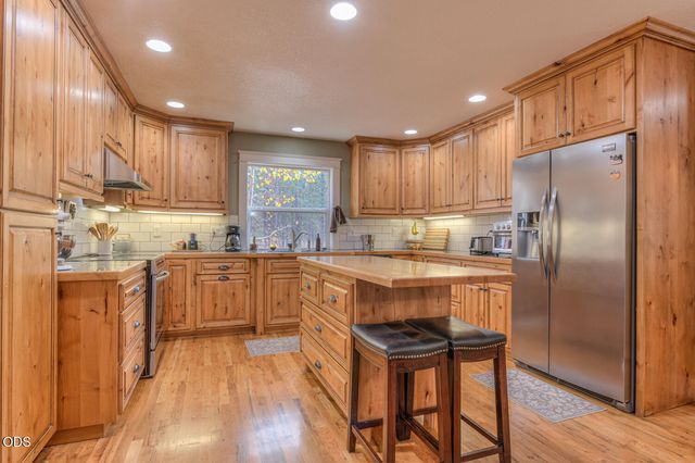 16116 Mountain Goat Lane, Bend, OR 97707