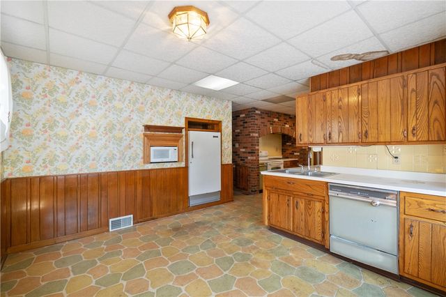 343 Locust St, North Strabane, PA 15317