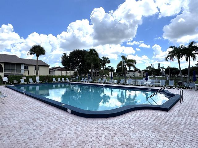 5817 La Pinata Boulevard C-1, Greenacres, FL 33463