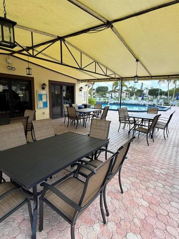 5817 La Pinata Boulevard C-1, Greenacres, FL 33463