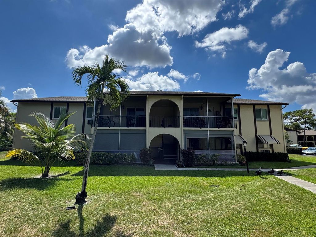 5817 La Pinata Boulevard C-1, Greenacres, FL 33463