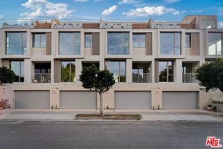 755 N Alfred Street B, Los Angeles, CA 90069