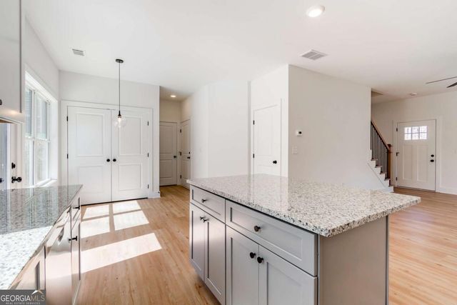 7603 Beachwood Drive, Murrayville, GA 30564