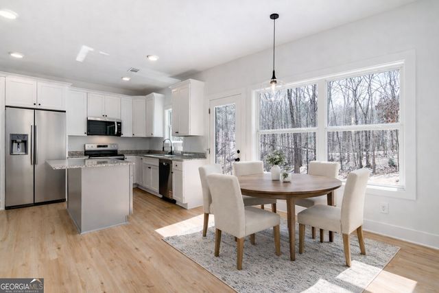 7603 Beachwood Drive, Murrayville, GA 30564