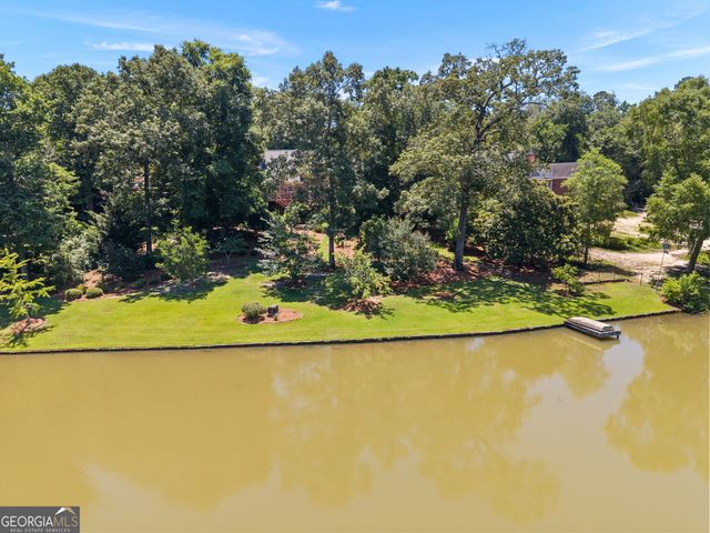 114 Holly Drive, Warner Robins, GA 31088