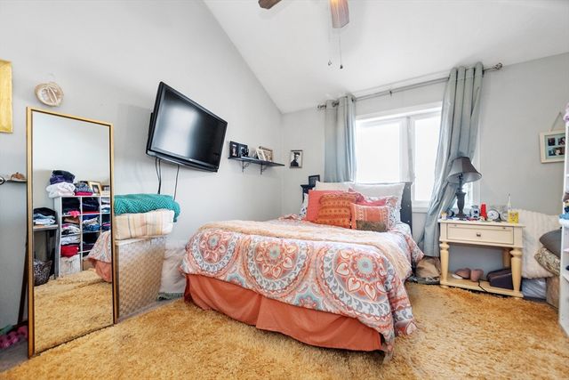 25 Meadow Pond Dr J, Leominster, MA 01453