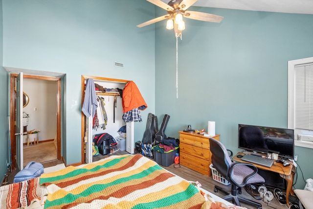 25 Meadow Pond Dr J, Leominster, MA 01453