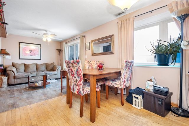 25 Meadow Pond Dr J, Leominster, MA 01453