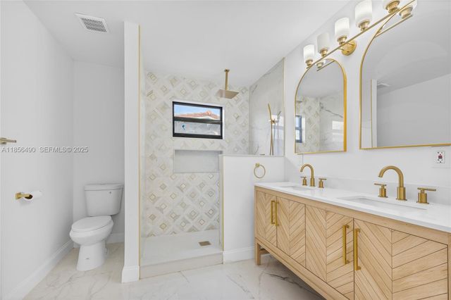 949 SE 5th Street, Deerfield Beach, FL 33441