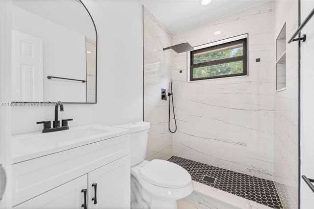 949 SE 5th Street, Deerfield Beach, FL 33441