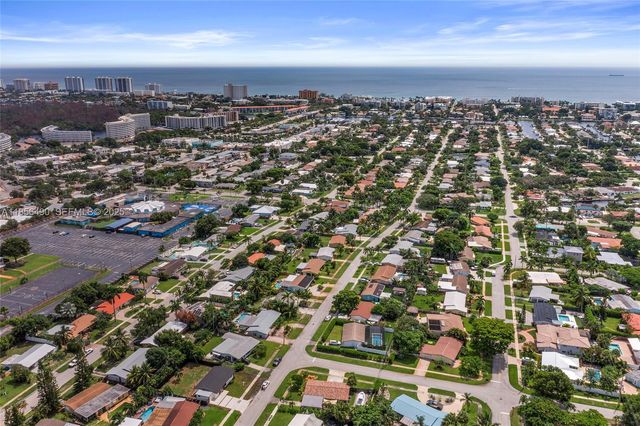 949 SE 5th Street, Deerfield Beach, FL 33441