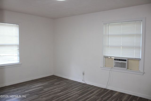 3661 CASCADE Road, Jacksonville, FL 32207