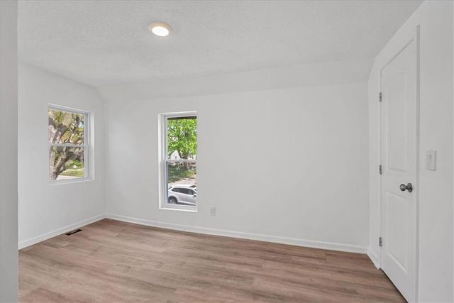 125 S Cambell Street, Pleasant Hill, MO 64080