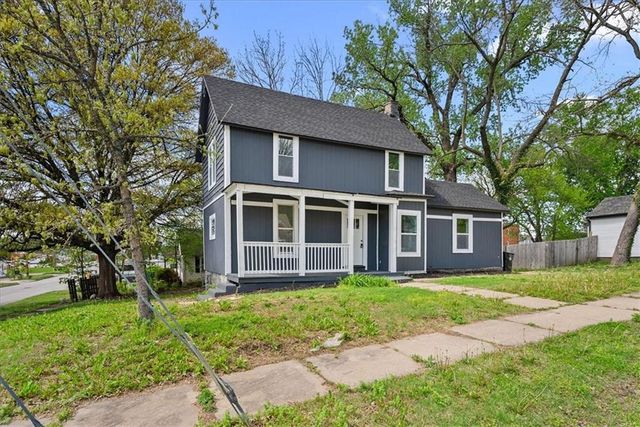 125 S Cambell Street, Pleasant Hill, MO 64080