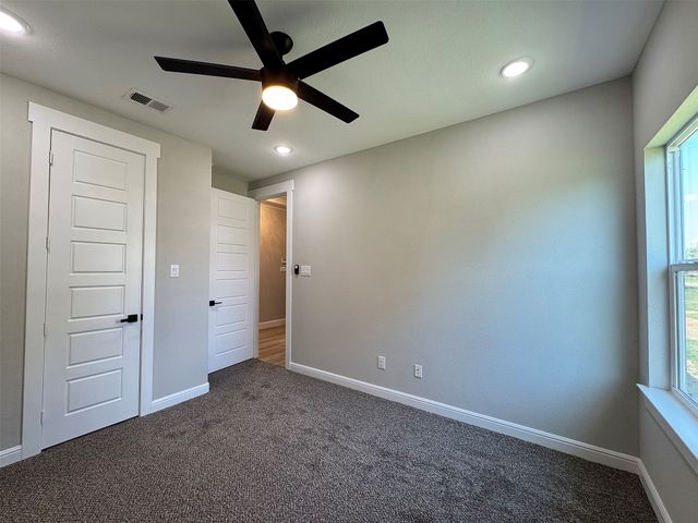 592 VZ CR 2430, Mabank, TX 75147