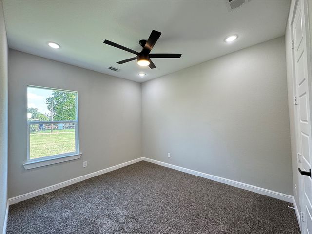 592 VZ CR 2430, Mabank, TX 75147