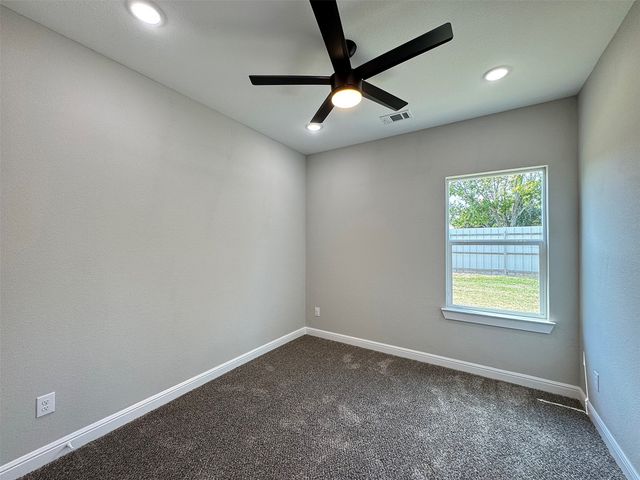 592 VZ CR 2430, Mabank, TX 75147