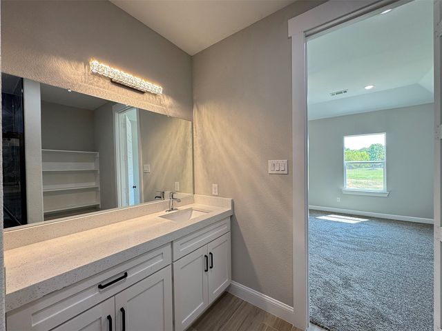 592 VZ CR 2430, Mabank, TX 75147
