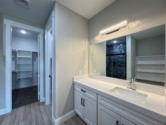 592 VZ CR 2430, Mabank, TX 75147