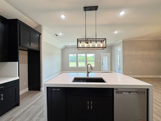 592 VZ CR 2430, Mabank, TX 75147