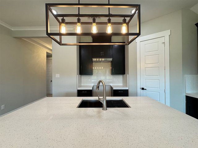 592 VZ CR 2430, Mabank, TX 75147