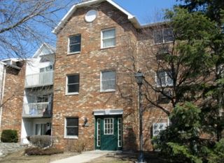 4314 W Shamrock Lane 3D, Mchenry, IL 60050