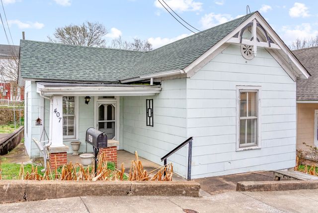 407 S 2nd St, Clarksville, TN 37040