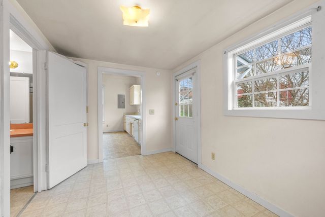 407 S 2nd St, Clarksville, TN 37040