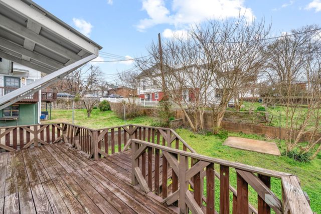 407 S 2nd St, Clarksville, TN 37040