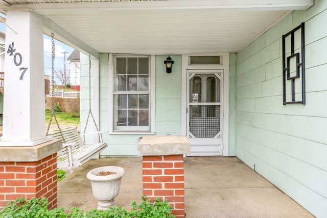 407 S 2nd St, Clarksville, TN 37040