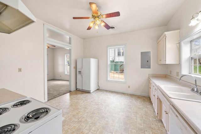 407 S 2nd St, Clarksville, TN 37040