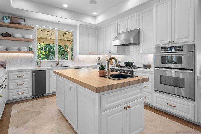41025 Los Ranchos Cir, Temecula, CA 92592