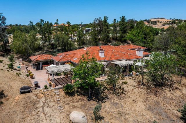 41025 Los Ranchos Cir, Temecula, CA 92592