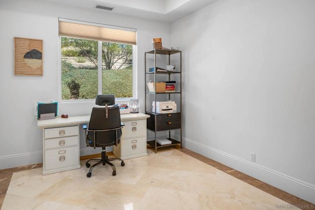 41025 Los Ranchos Cir, Temecula, CA 92592