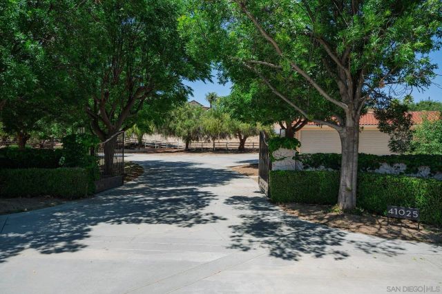 41025 Los Ranchos Cir, Temecula, CA 92592