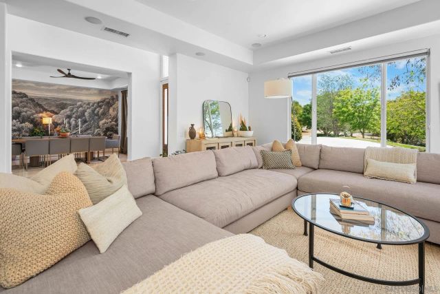 41025 Los Ranchos Cir, Temecula, CA 92592