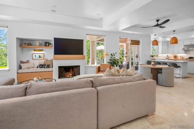 41025 Los Ranchos Cir, Temecula, CA 92592