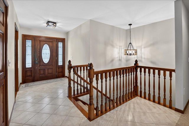 409 Badger Lane, Waunakee, WI 53597