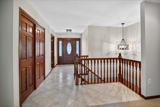 409 Badger Lane, Waunakee, WI 53597