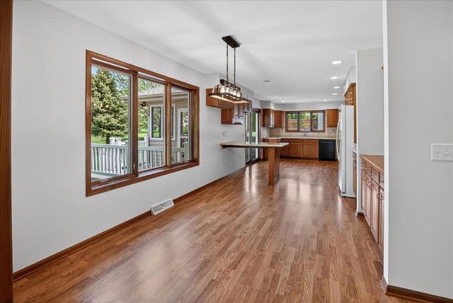 409 Badger Lane, Waunakee, WI 53597