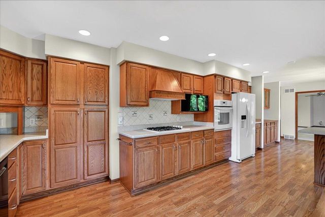 409 Badger Lane, Waunakee, WI 53597