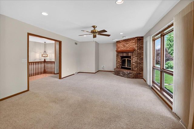409 Badger Lane, Waunakee, WI 53597
