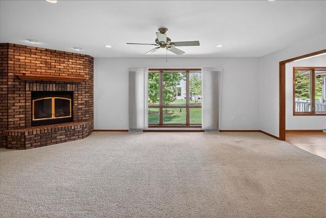 409 Badger Lane, Waunakee, WI 53597